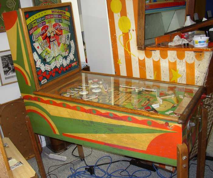 1952 Gottlieb Queen of Hearts Pinball For Sale